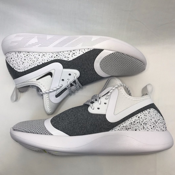 *NEW* Nike Lunarcharge Essential Running Walk Shoe - Picture 3 of 6